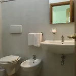 Giatra Hotel